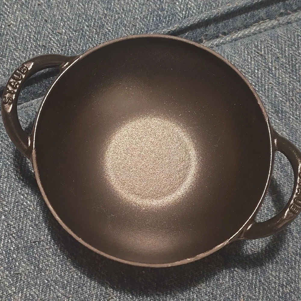 STAUB Bebe Mini Wok, Graphite, 5 qt., Retail Price $142.00 USD